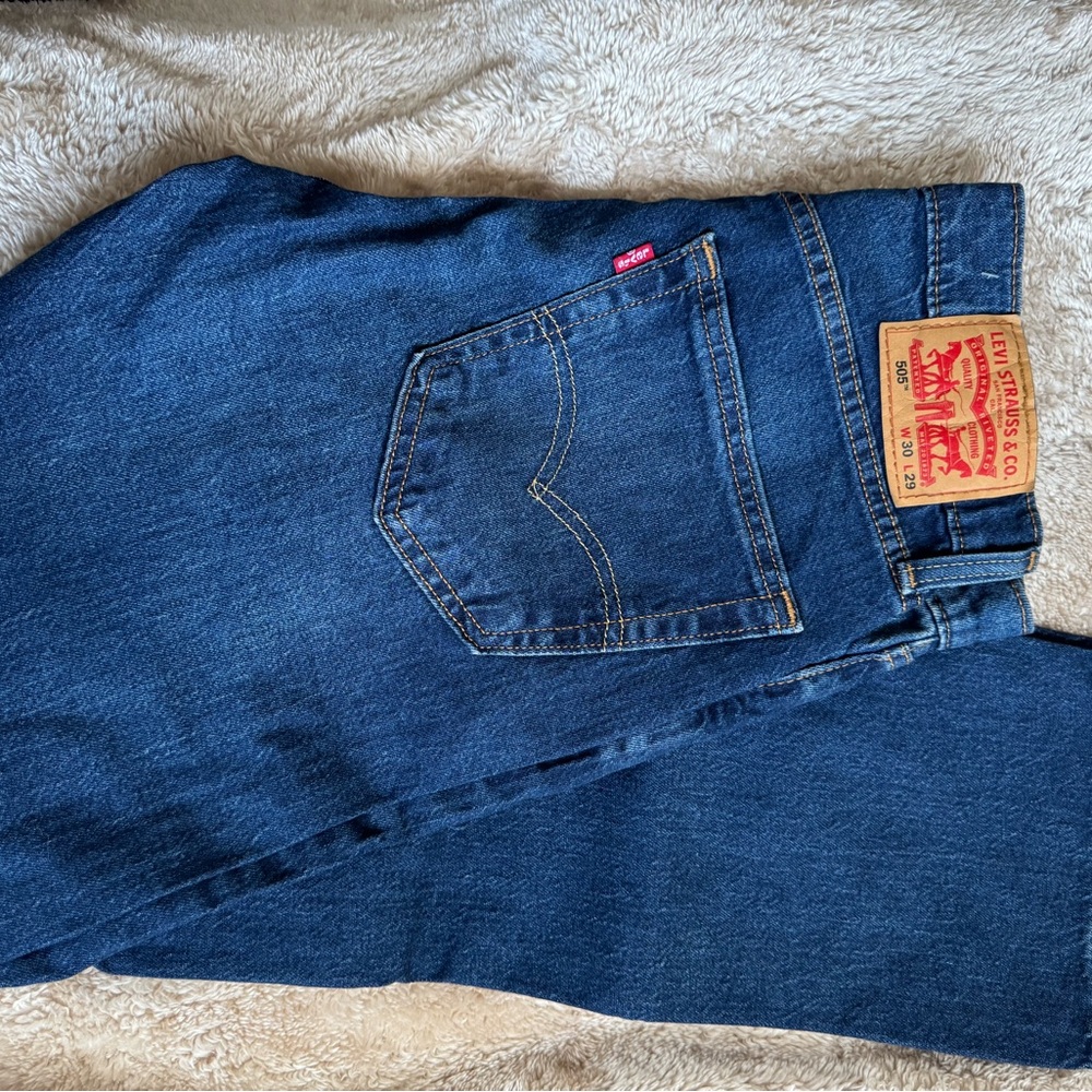 Levi's Men's Dark Blue Relaxed Jeans